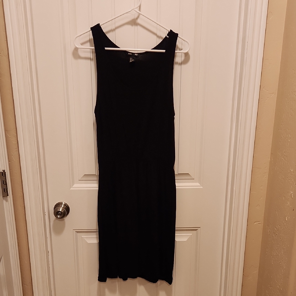 Elegant Black Sleeveless Dress